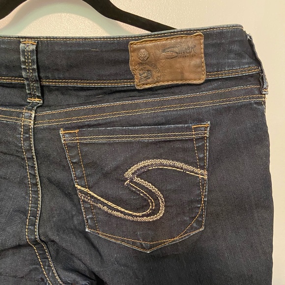Silver jeans, sz 28 - Picture 3 of 6